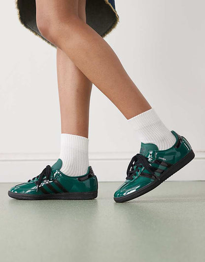 https://images.asos-media.com/products/adidas-originals-samba-og-sneakers-in-patent-dark-green-and-black/208661278-1-darkgreen?$n_750w$&wid=750&fit=constrain