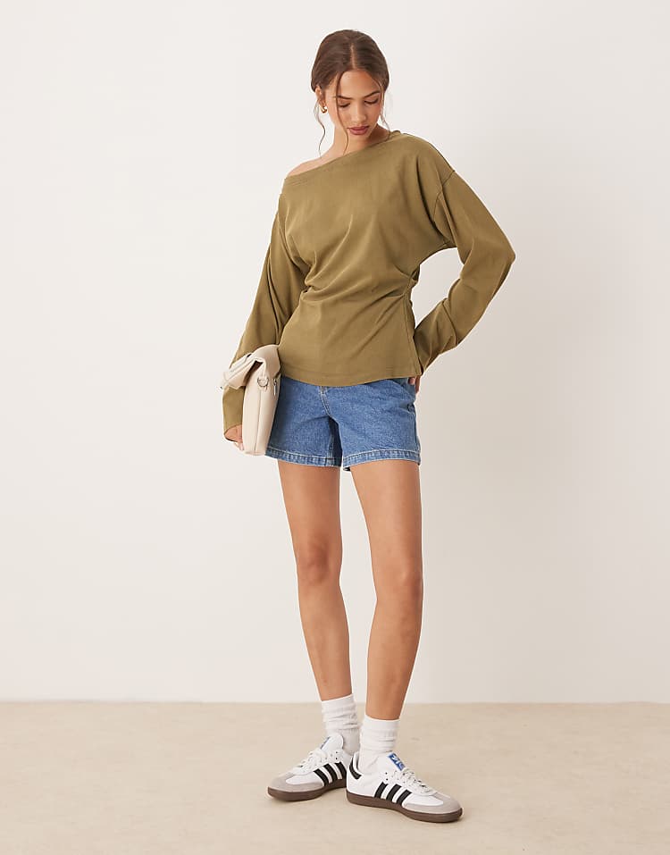 https://images.asos-media.com/products/asos-design-long-sleeve-off-shoulder-corset-waist-tee-in-washed-khaki/208691184-3?$n_750w$&wid=750&fit=constrain