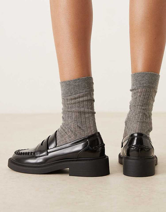 https://images.asos-media.com/products/asos-design-minerva-loafers-in-black/208693447-1-black?$n_750w$&wid=750&fit=constrain