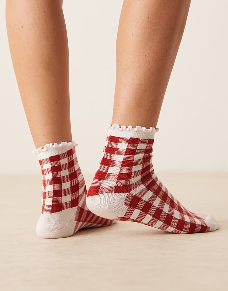 https://images.asos-media.com/products/asos-design-frill-top-socks-in-red-gingham/208709002-1-red?$n_750w$&wid=750&fit=constrain
