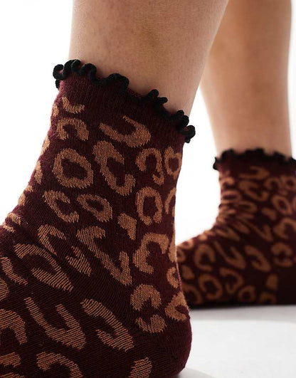 https://images.asos-media.com/products/asos-design-frill-top-socks-in-burgundy-leopard/208709464-2?$n_750w$&wid=750&fit=constrain