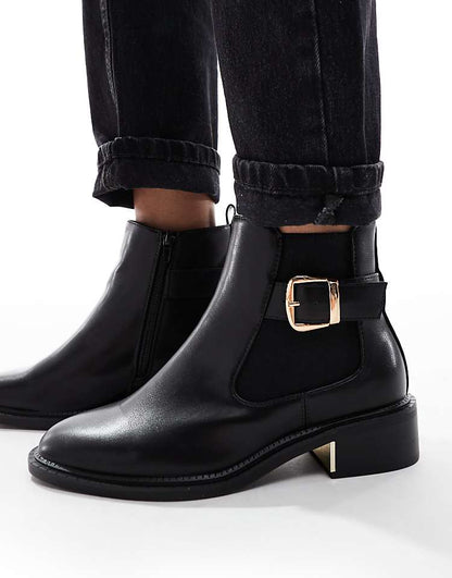 https://images.asos-media.com/products/seqwl-latte-refined-chelsea-boots-in-black/208724631-2?$n_750w$&wid=750&fit=constrain