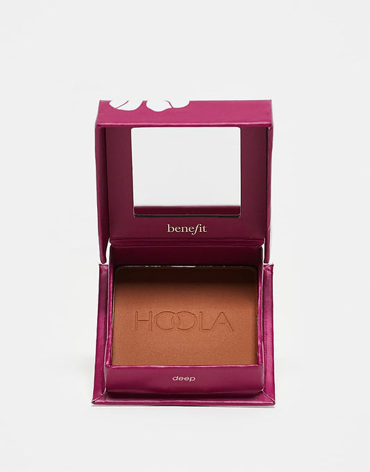https://images.asos-media.com/products/benefit-hoola-matte-powder-bronzer/208729554-1-deep?$n_750w$&wid=750&fit=constrain