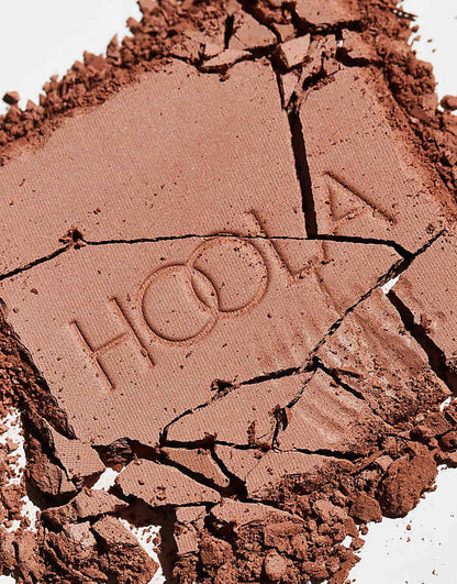 https://images.asos-media.com/products/benefit-hoola-matte-powder-bronzer/208729554-4?$n_750w$&wid=750&fit=constrain