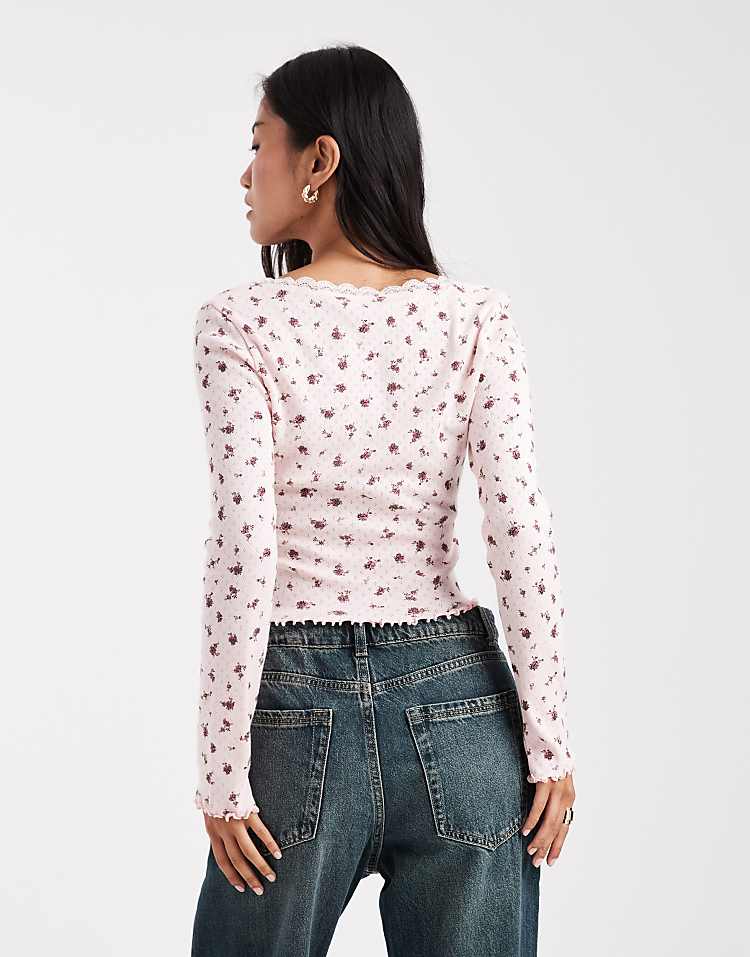 https://images.asos-media.com/products/miss-selfridge-pointelle-square-neck-top-in-floral-print/208757112-4?$n_750w$&wid=750&fit=constrain