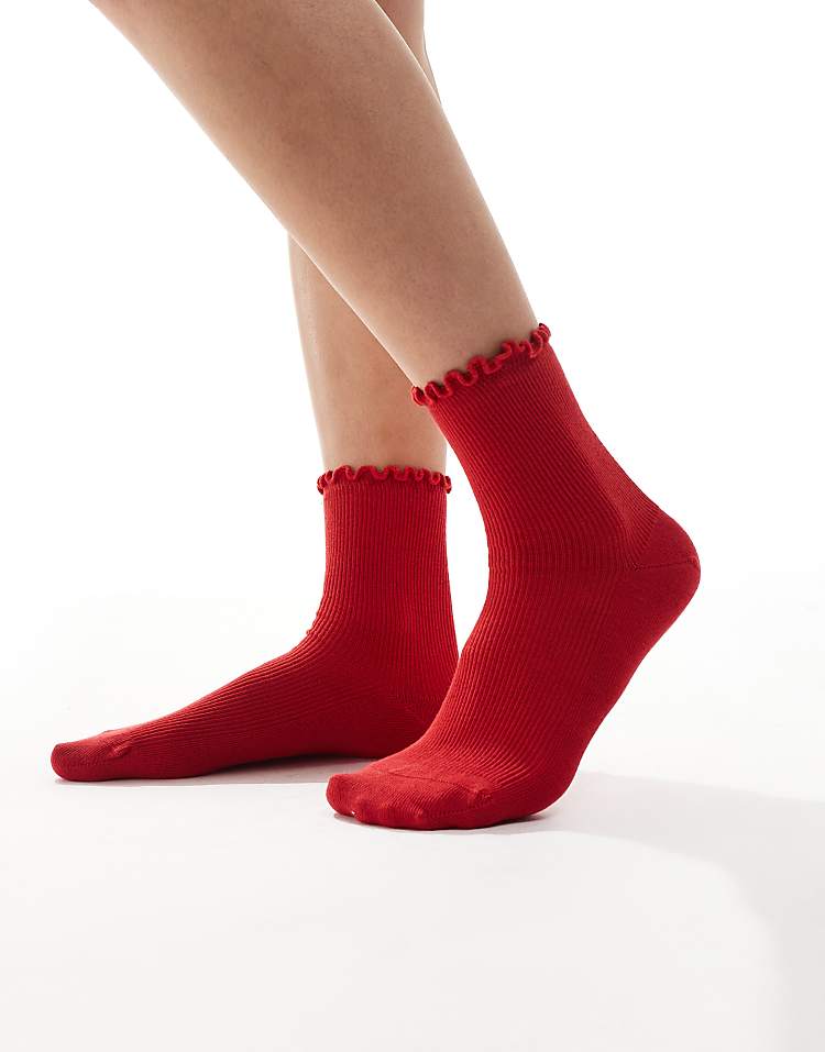 https://images.asos-media.com/products/asos-design-frill-top-ankle-socks-in-red/208787003-1-red?$n_750w$&wid=750&fit=constrain