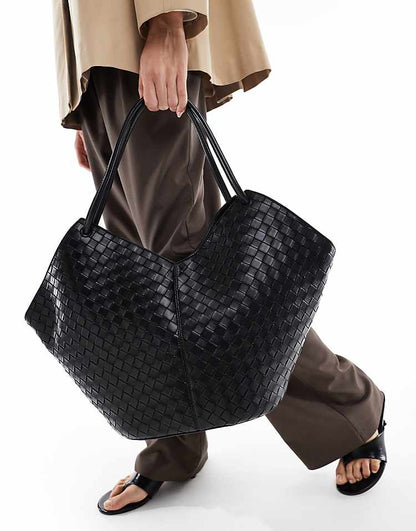 https://images.asos-media.com/products/asos-design-tubular-handle-vase-tote-bag-in-black-weave/208788604-3?$n_750w$&wid=750&fit=constrain