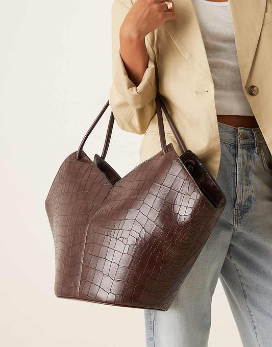 https://images.asos-media.com/products/asos-design-tubular-handle-vase-tote-bag-in-chocolate-croc/208789219-1-chocolate?$n_750w$&wid=750&fit=constrain