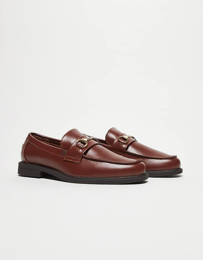 https://images.asos-media.com/products/asos-design-penny-loafers-in-brown-with-gold-snaffle/208932116-1-brown?$n_750w$&wid=750&fit=constrain