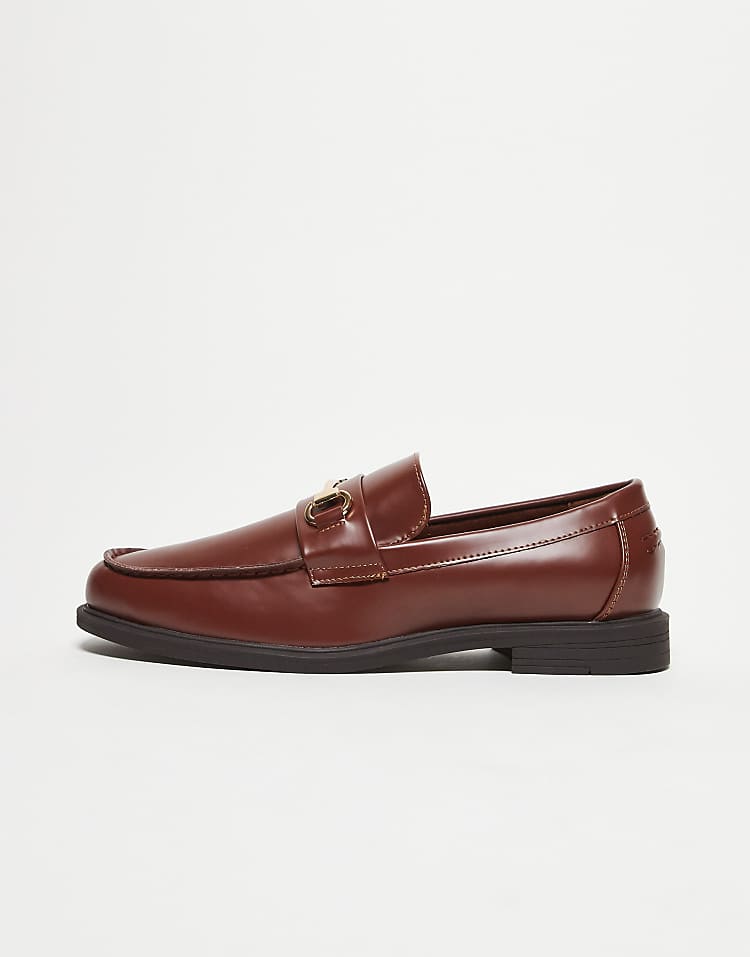 https://images.asos-media.com/products/asos-design-penny-loafers-in-brown-with-gold-snaffle/208932116-3?$n_750w$&wid=750&fit=constrain