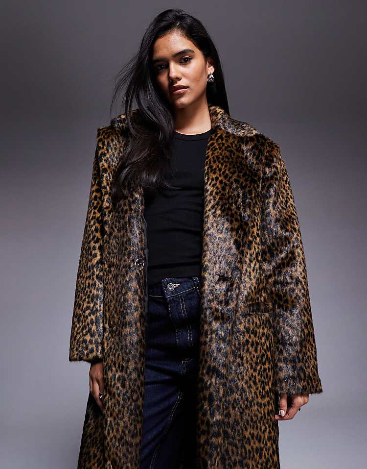 https://images.asos-media.com/products/asos-design-faux-fur-dad-coat-in-pony-skin-leopard/208962759-3?$n_750w$&wid=750&fit=constrain