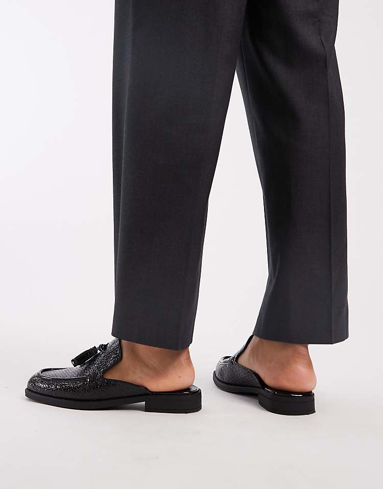 https://images.asos-media.com/products/asos-design-mule-loafers-in-black/209013574-3?$n_750w$&wid=750&fit=constrain