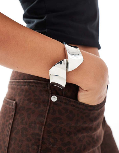 https://images.asos-media.com/products/asos-design-cuff-bracelet-with-square-wraparound-detail-in-silver-tone/209026627-1-silver?$n_750w$&wid=750&fit=constrain