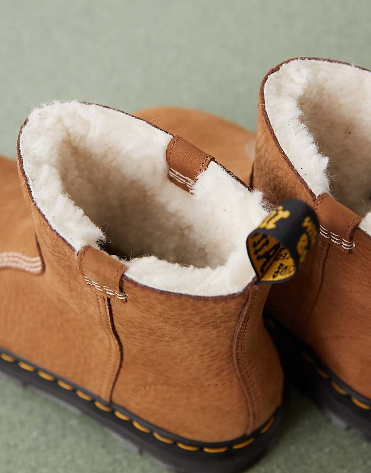 https://images.asos-media.com/products/dr-martens-zebzag-shearling-lined-rigger-boot-in-brown/209034933-2?$n_750w$&wid=750&fit=constrain
