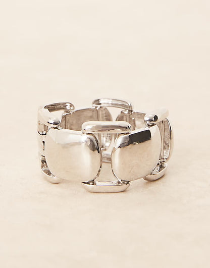 https://images.asos-media.com/products/asos-design-chunky-bracelet-with-vintage-style-design-in-silver-tone/209041817-2?$n_750w$&wid=750&fit=constrain