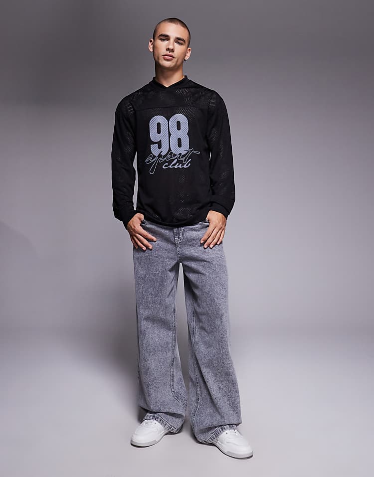https://images.asos-media.com/products/asos-design-relaxed-long-sleeve-t-shirt-with-sports-graphic-in-washed-black-airtex/209234460-5?$n_750w$&wid=750&fit=constrain