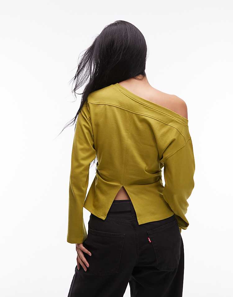 https://images.asos-media.com/products/asos-design-long-sleeve-off-shoulder-corset-waist-tee-in-olive/209251476-4?$n_750w$&wid=750&fit=constrain