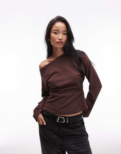 https://images.asos-media.com/products/asos-design-long-sleeve-off-shoulder-corset-waist-tee-in-chocolate/209251488-1-brown?$n_750w$&wid=750&fit=constrain