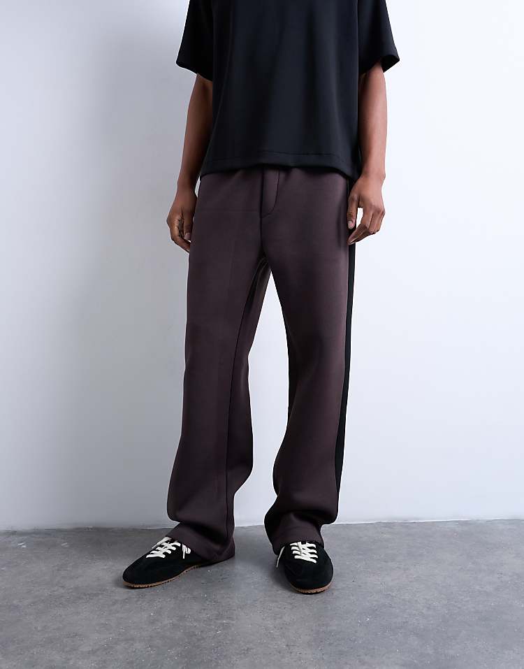 https://images.asos-media.com/products/topman-baggy-stripe-panel-sweatpants-in-brown/209293360-3?$n_750w$&wid=750&fit=constrain