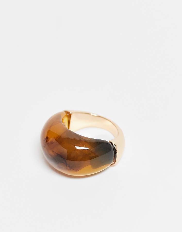 https://images.asos-media.com/products/designb-london-molten-gold-tone-resin-chunky-ring-in-dark-brown/209302397-3?$n_750w$&wid=750&fit=constrain