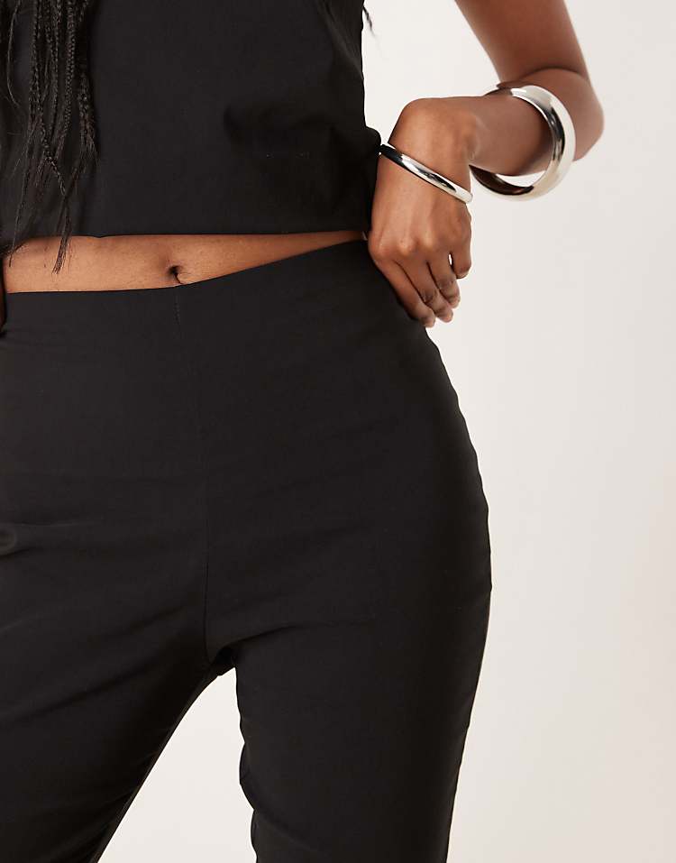 https://images.asos-media.com/products/asos-design-bengaline-capri-pants-with-side-split-in-black-part-of-a-set/209339785-5?$n_750w$&wid=750&fit=constrain