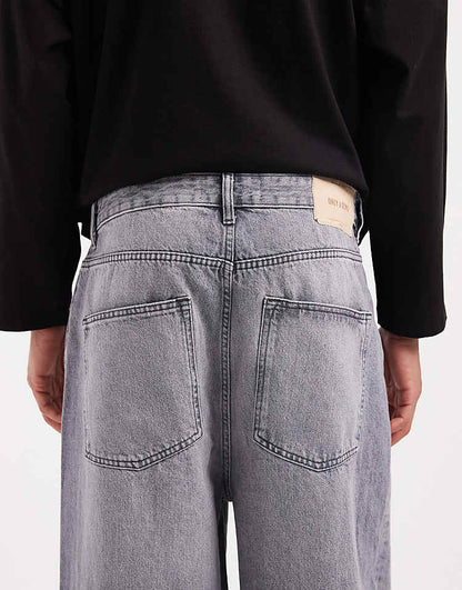 https://images.asos-media.com/products/only-sons-carl-super-baggy-fit-jeans-in-mid-gray/209358134-4?$n_750w$&wid=750&fit=constrain