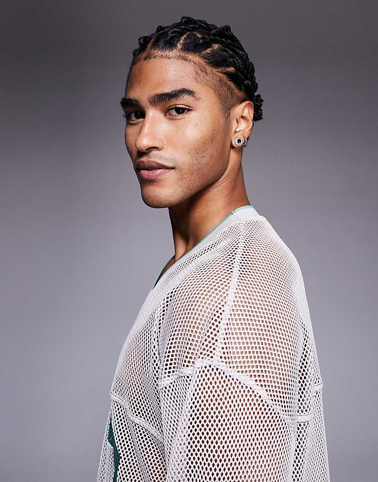 https://images.asos-media.com/products/asos-design-oversized-long-sleeve-t-shirt-with-v-neck-and-sports-graphic-in-beige-open-mesh/209495761-4?$n_750w$&wid=750&fit=constrain
