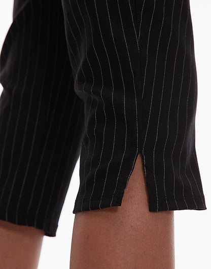 https://images.asos-media.com/products/asos-design-bengaline-capri-pants-with-split-at-sides-in-black-pinstripe/209556369-5?$n_750w$&wid=750&fit=constrain