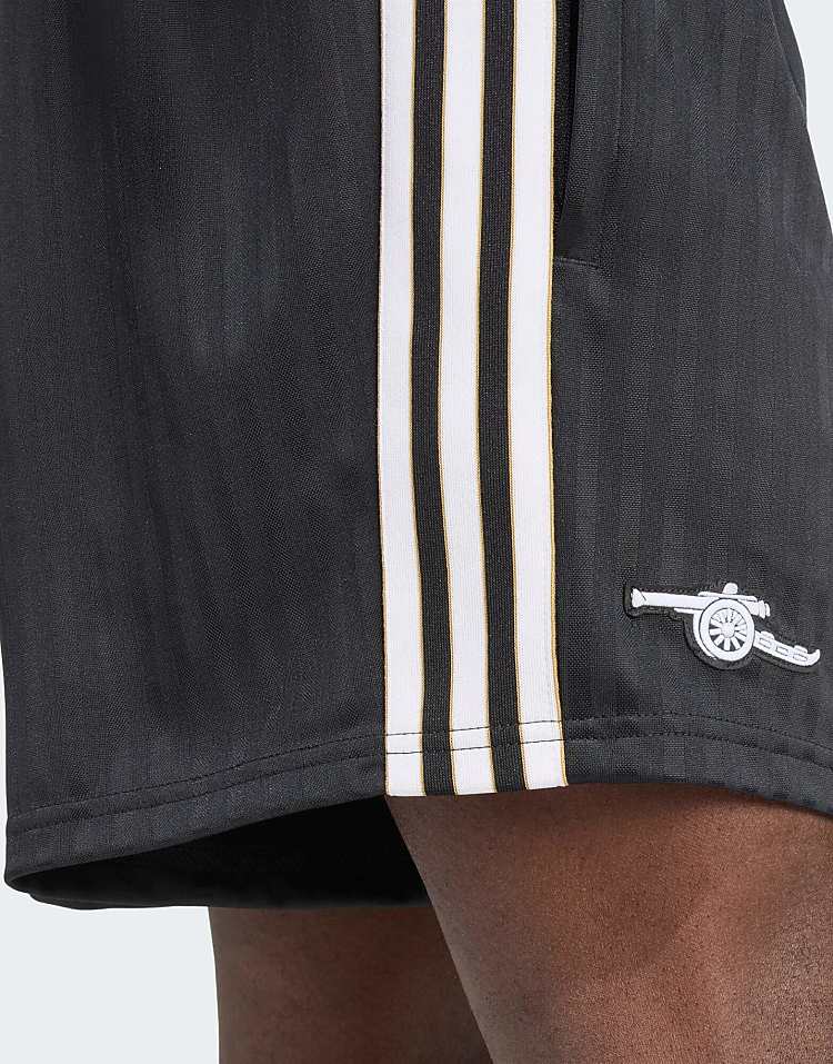 https://images.asos-media.com/products/adidas-originals-arsenal-terrace-icons-shorts-in-black/209611117-2?$n_750w$&wid=750&fit=constrain