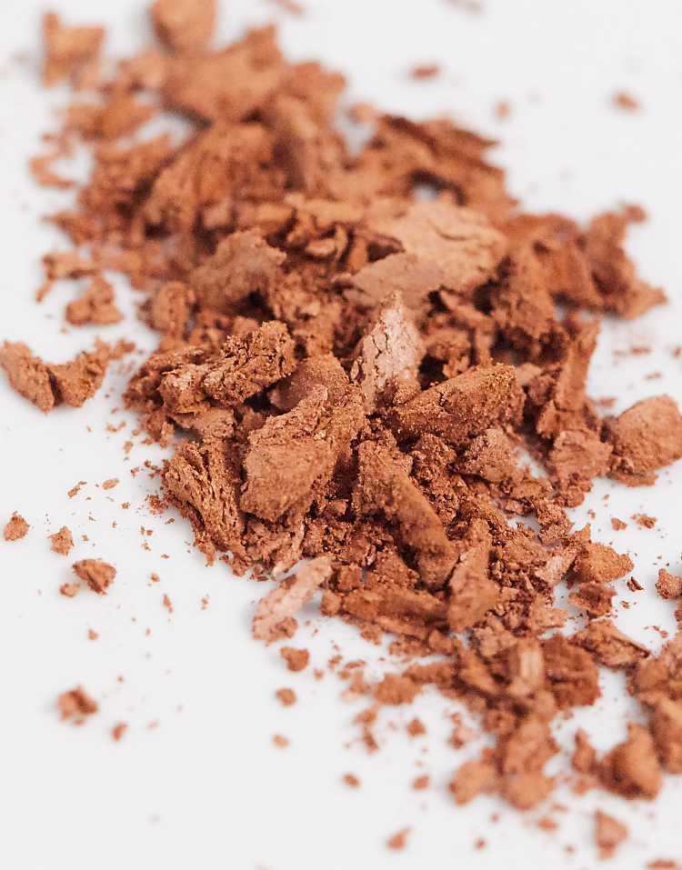 https://images.asos-media.com/products/revolution-mega-bronzer-warm/21011717-3?$n_750w$&wid=750&fit=constrain