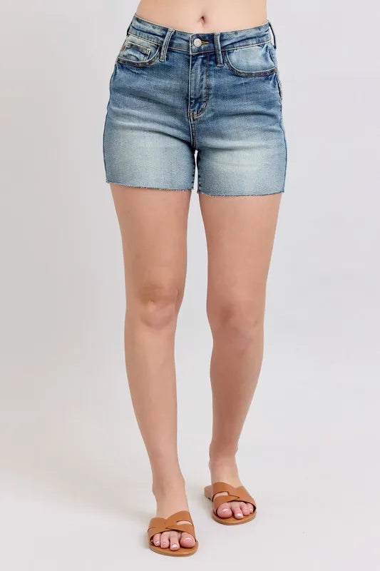 Judy Blue High Waist Star Seam Detail Denim Shorts MD / S MD / M MD / L MD / S-MD / M-MD / L-MD / 2XL-MD / 1XL-MD / 3XL-