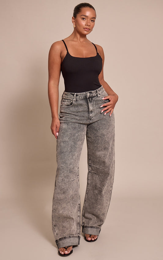 https://cdn-img.prettylittlething.com/2/5/4/6/2546c3f260e2901b3bb968d0348d5dccaf5ed98f_CNN2610_1_shape_ash_grey_highwaisted_stretch_denim_barrel_leg_turn_up_hem_jean.jpg