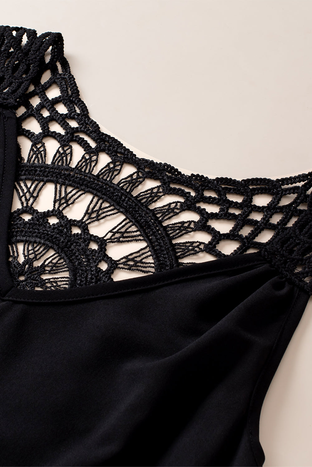 Openwork V-Neck Tank White / S White / M White / L White / S-White / M-White / L-Black / S-Black / M-Black / L-