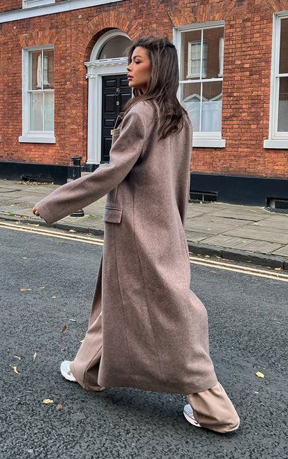 https://cdn-img.prettylittlething.com/6/8/7/5/68752b5ee61fb8f616348fbd45f722b4734e4f9e_cnj9097_2.jpg