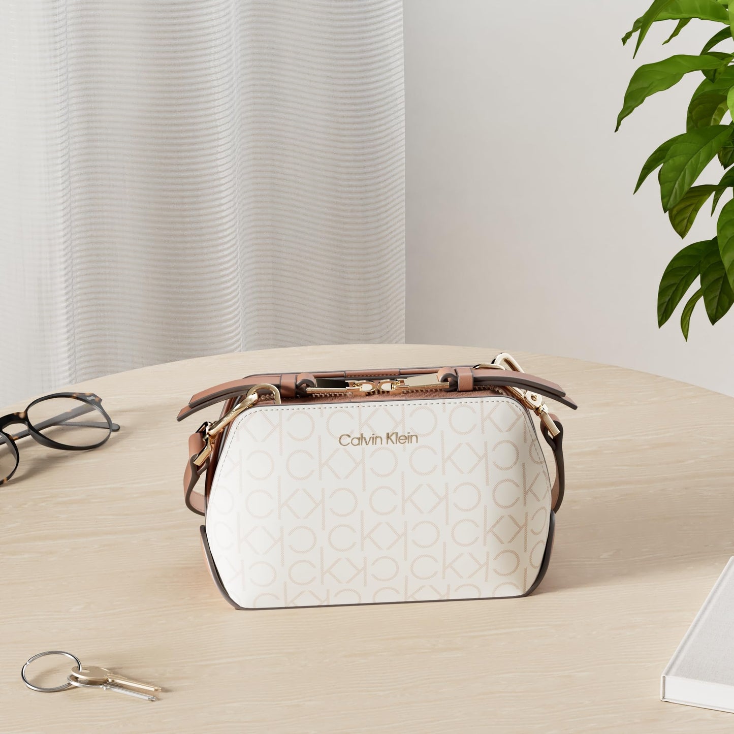 Calvin Klein womens Lucy Triple Compartment Crossbody