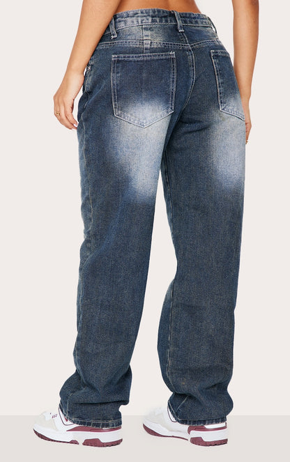 https://cdn-img.prettylittlething.com/7/5/e/d/75edf34354f1d711b101d4ea4fb80a0744d0f7e0_CNK7734_3_petite_grey_used_bleach_rigid_low_rise_straight_leg_jeans.jpg