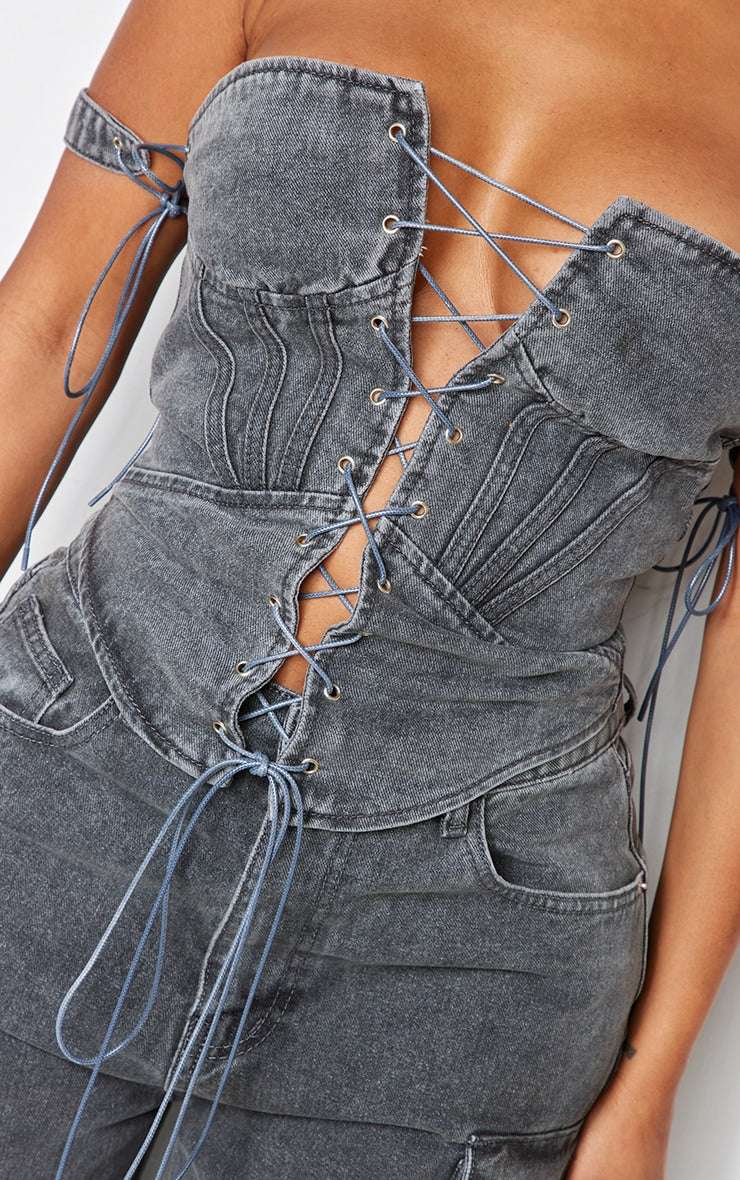Chic Light Blue Wash Denim Lace-Up Front Corset for Flattering Shape Light Blue Wash / 6 Light Blue Wash / 8 Light Blue Wash / 10 Light Blue Wash / 6-Light Blue Wash / 8-Light Blue Wash / 10-Light Blue Wash / 12-Light Blue Wash / 14-Light Blue Wash / 16-Light Blue Wash / 18-Light Blue Wash / 20-Charcoal / 6-Charcoal / 8-Charcoal / 10-Charcoal / 12-Charcoal / 14-Charcoal / 16-Charcoal / 18-Charcoal / 20-