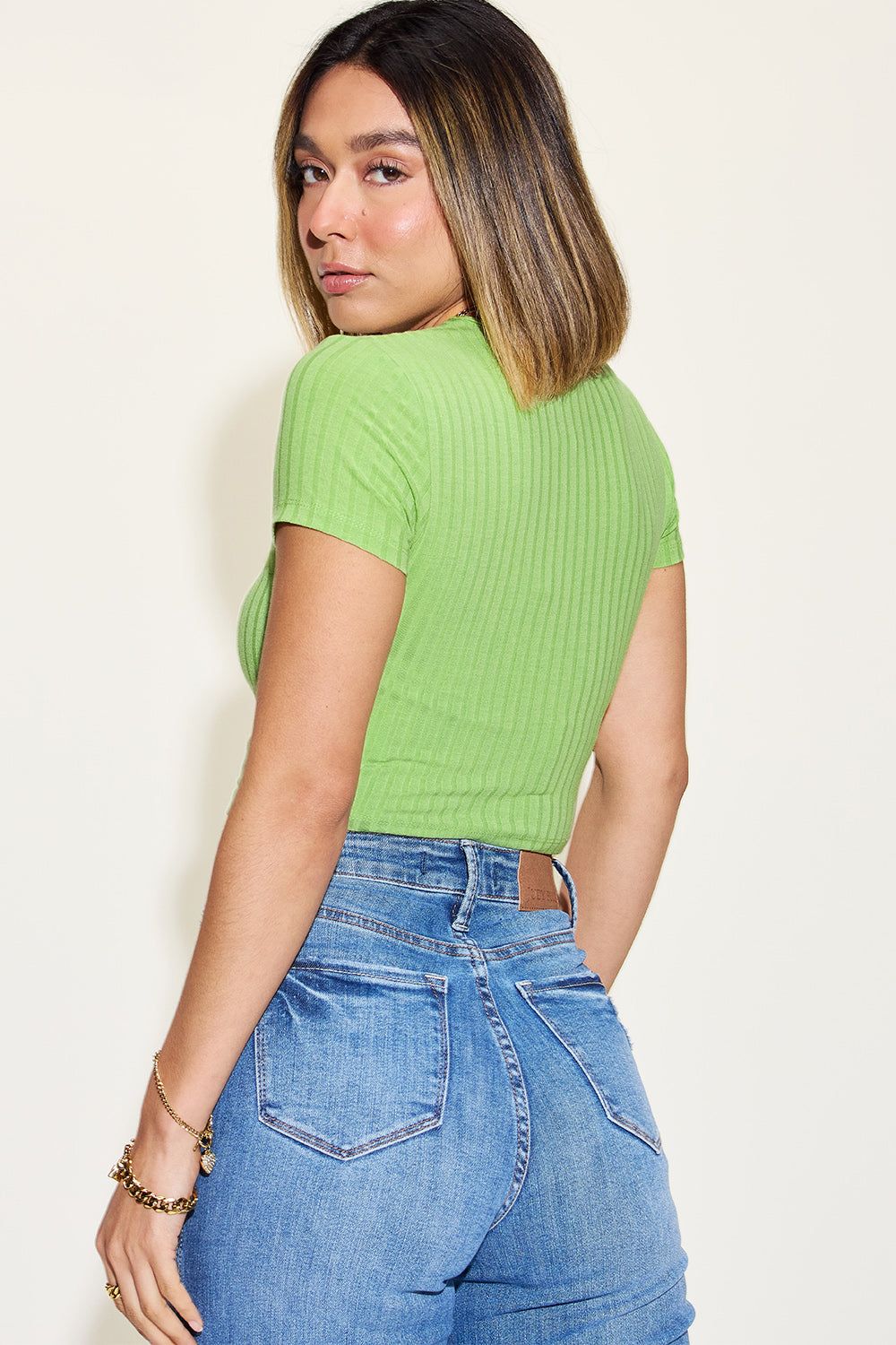 Basic Bae Full Size Ribbed Round Neck Short Sleeve T-Shirt - Fashionqueene.com-Ribbed top