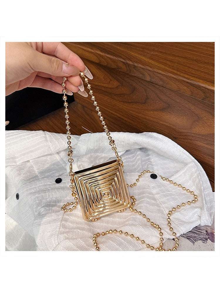 Stylish and Versatile Women's Shoulder Bag - Perfect for Everyday Use Silver / One Size Gold / One Size Silver / One Size-Gold / One Size-