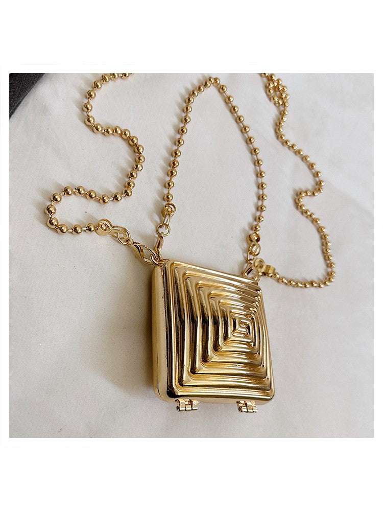 Stylish and Versatile Women's Shoulder Bag - Perfect for Everyday Use Silver / One Size Gold / One Size Silver / One Size-Gold / One Size-