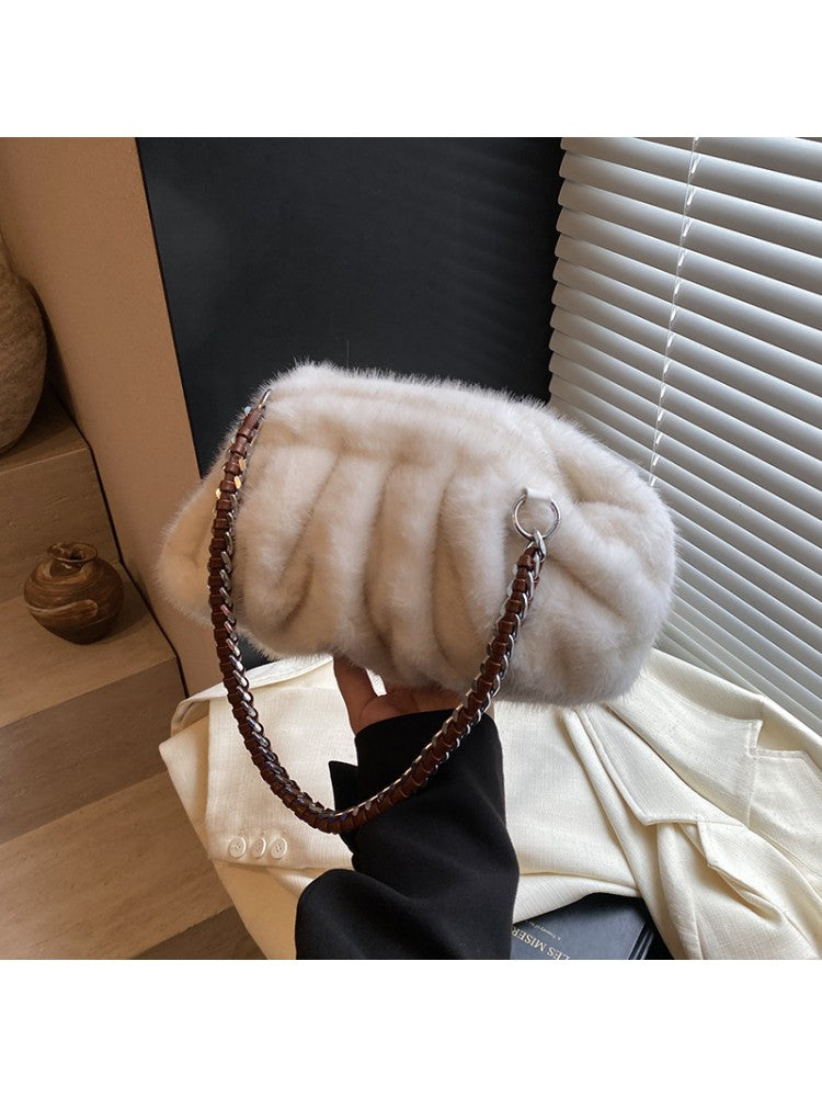 https://imgs3.wholesale7.net/jxc/images/202412/16/goods_img/_P_20241216112806275_799.jpeg