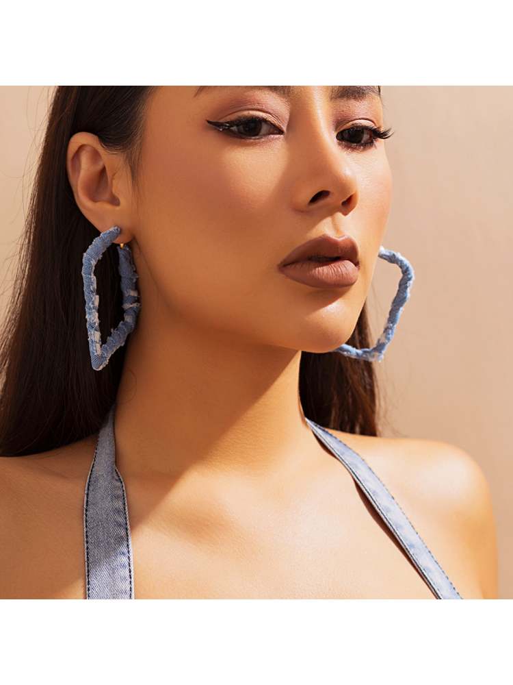 Elegant Bohemian Feather Drop Earrings – A Touch of Nature's Charm Circle / One Size Heart / One Size Square / One Size Circle / One Size-Heart / One Size-Square / One Size-Star / One Size-