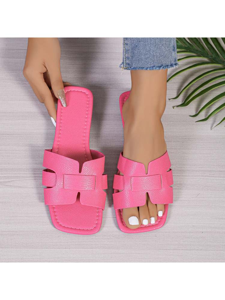 Cozy Chic: Women's Plush Slip-On Slippers for Ultimate Comfort Pink