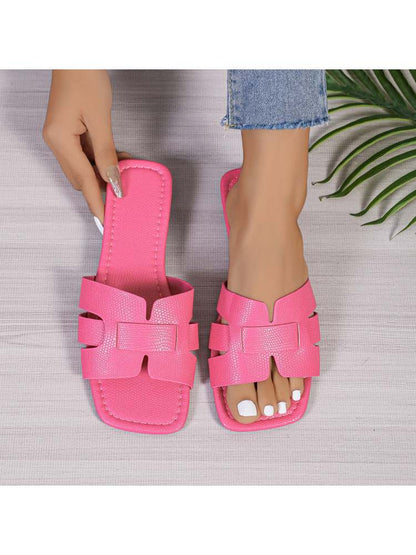 Cozy Chic: Women's Plush Slip-On Slippers for Ultimate Comfort Pink