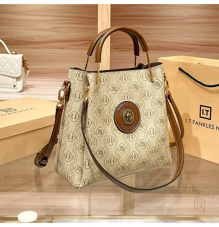 Light luxury brand women's handbag designer's high-quality shoulder bag, fashion