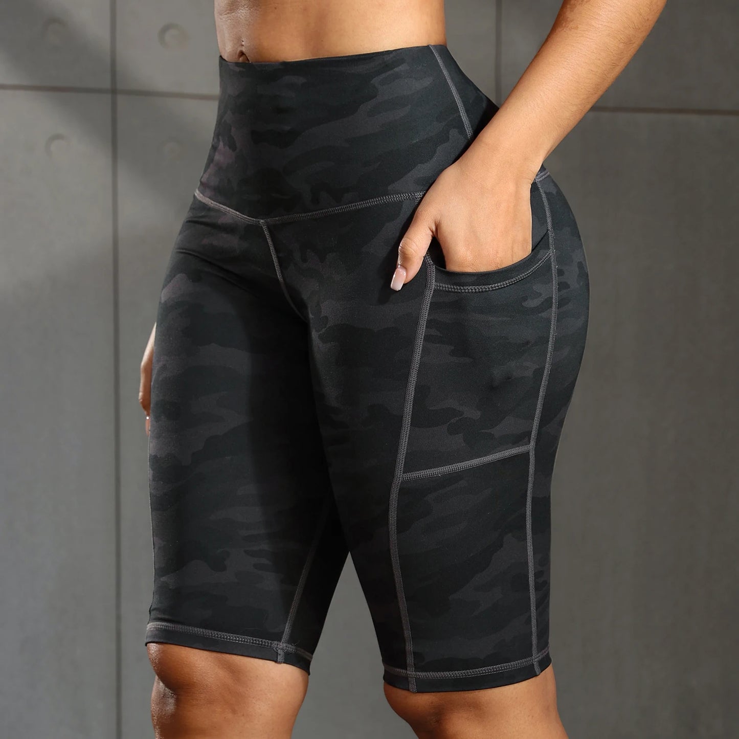 Solid Yoga Shorts with 3 Pockets High Waist Butt Lifting Elastic Cycling Shorts Activewear