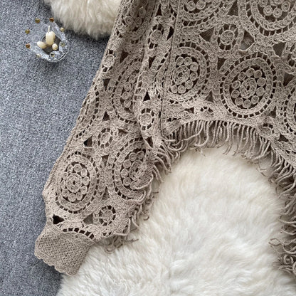 Casual Loose Knitting Top O Neck Hook Flower Hollow Long Sleeved Tassel Design Fashion French Vintage Blouse