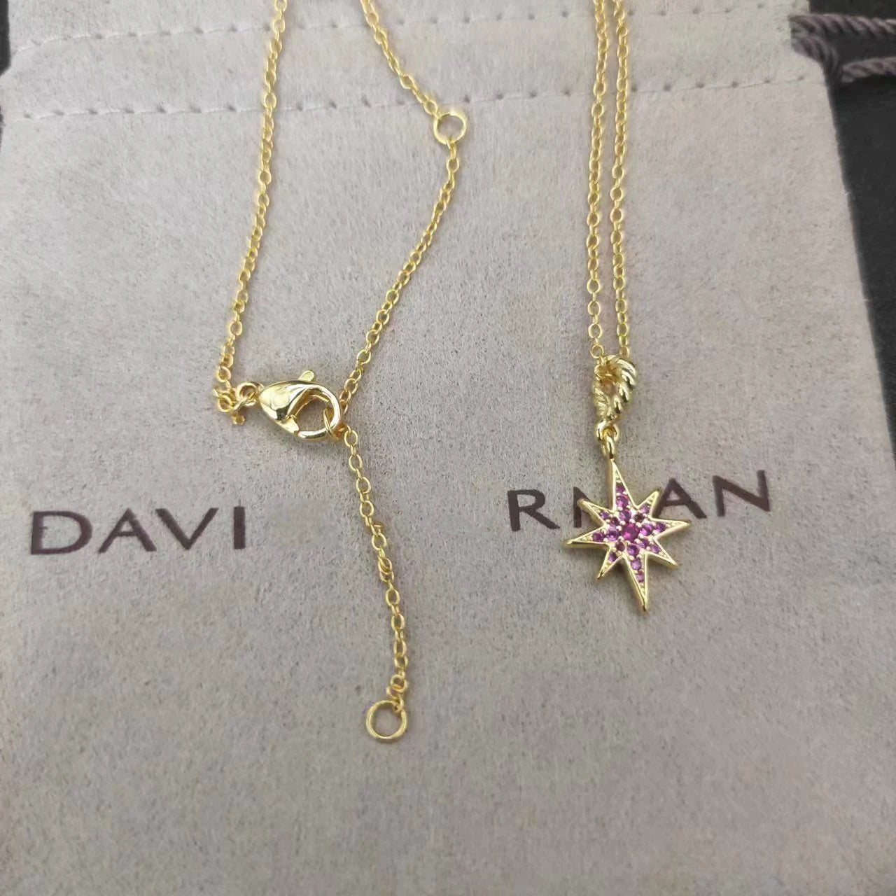 2025 New DY Classic Pendant Necklaces Elegant Versatile Designs for Suitable for Both Men and Women