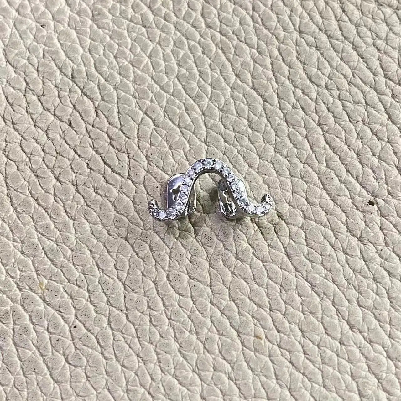 Romantic Silver Color Glossy Wave Teeth Grillz Hip Hop Curve Zircon Tooth Caps Gold Zircon Silver Zircon Gold Color Gold Zircon-Silver Zircon-Gold Color-Silver Color-