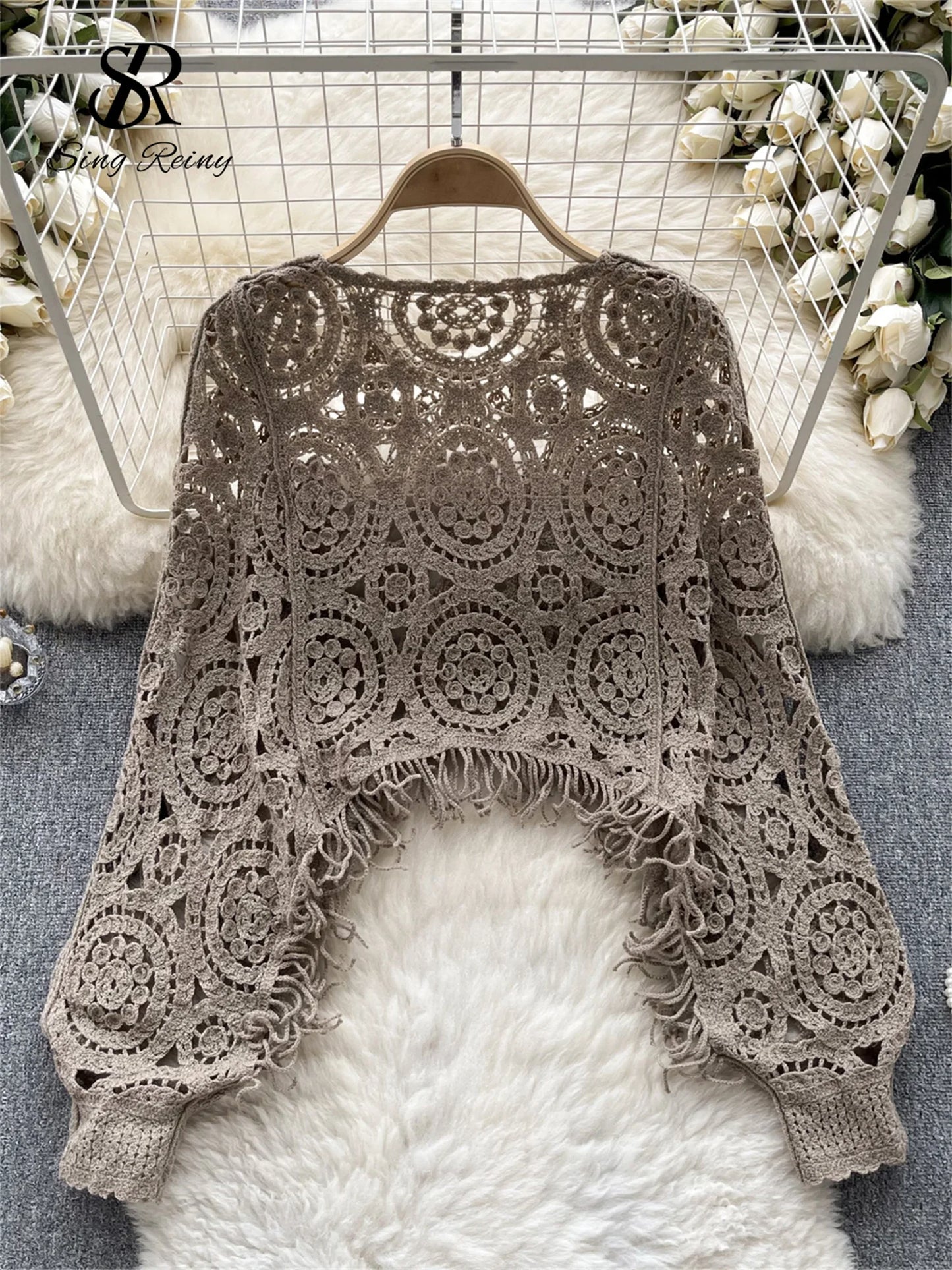 Casual Loose Knitting Top O Neck Hook Flower Hollow Long Sleeved Tassel Design Fashion French Vintage Blouse